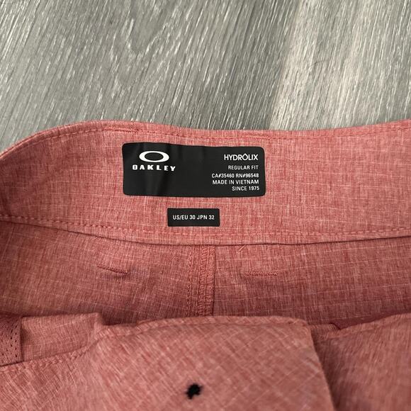 Mens Oakley Shorts - Picture 2 of 3